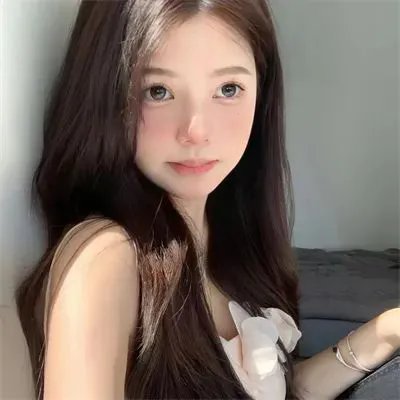 不可爱的她